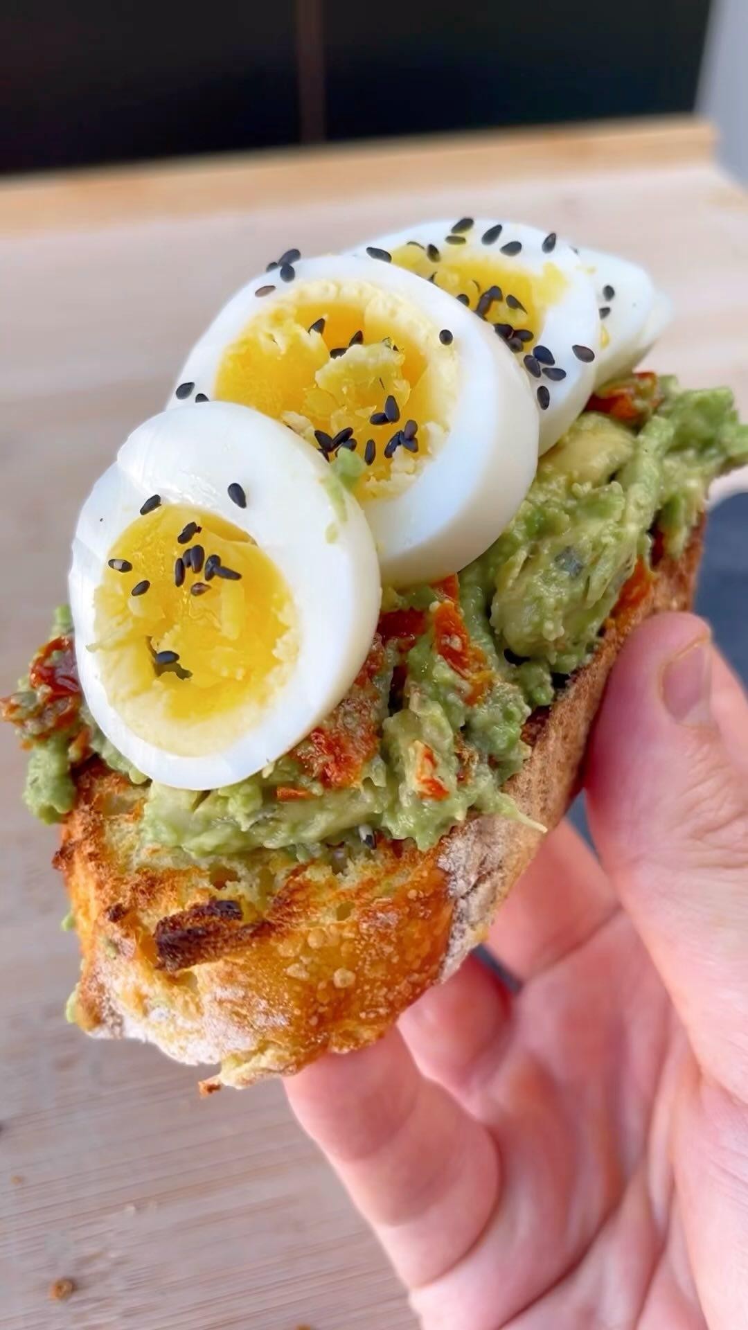 Avocado Toast Œuf Mollet