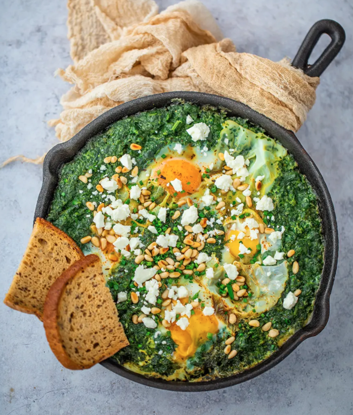 Épinards à la crème et aux oeufs