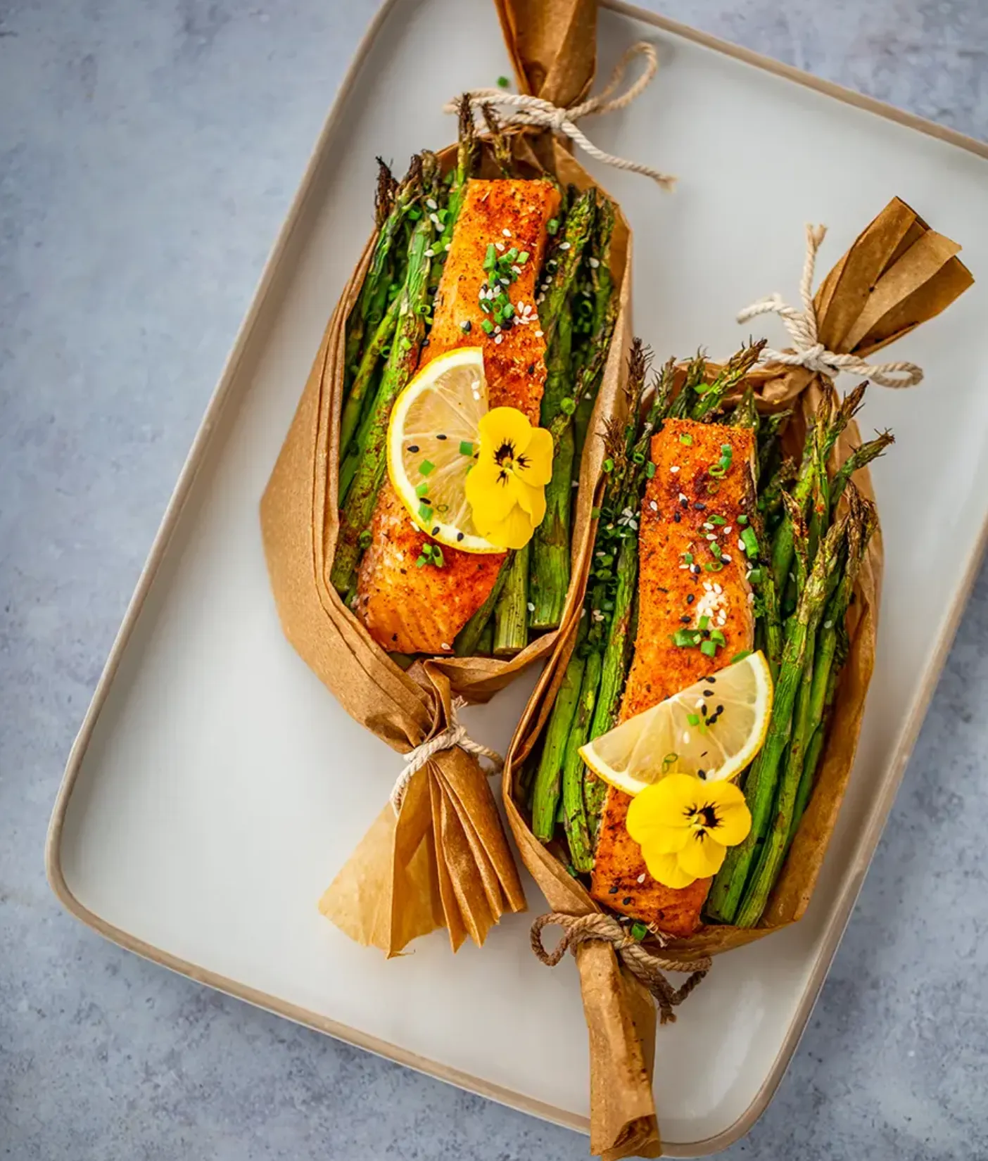 Saumon et asperges en papillotes