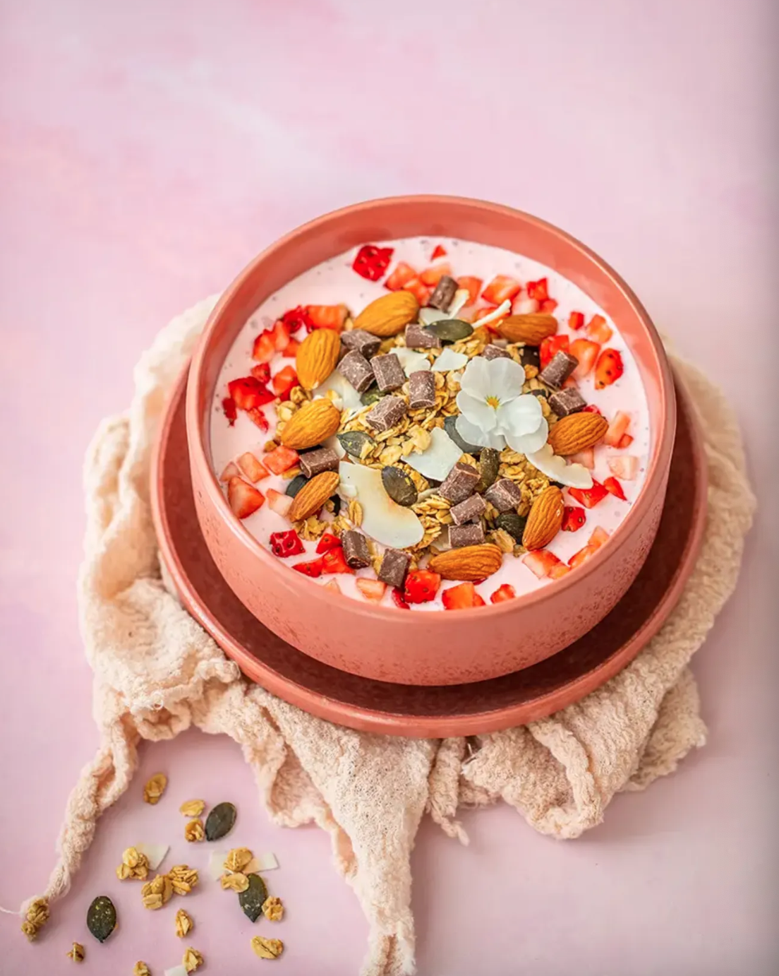 Smoothie bowl à la fraise