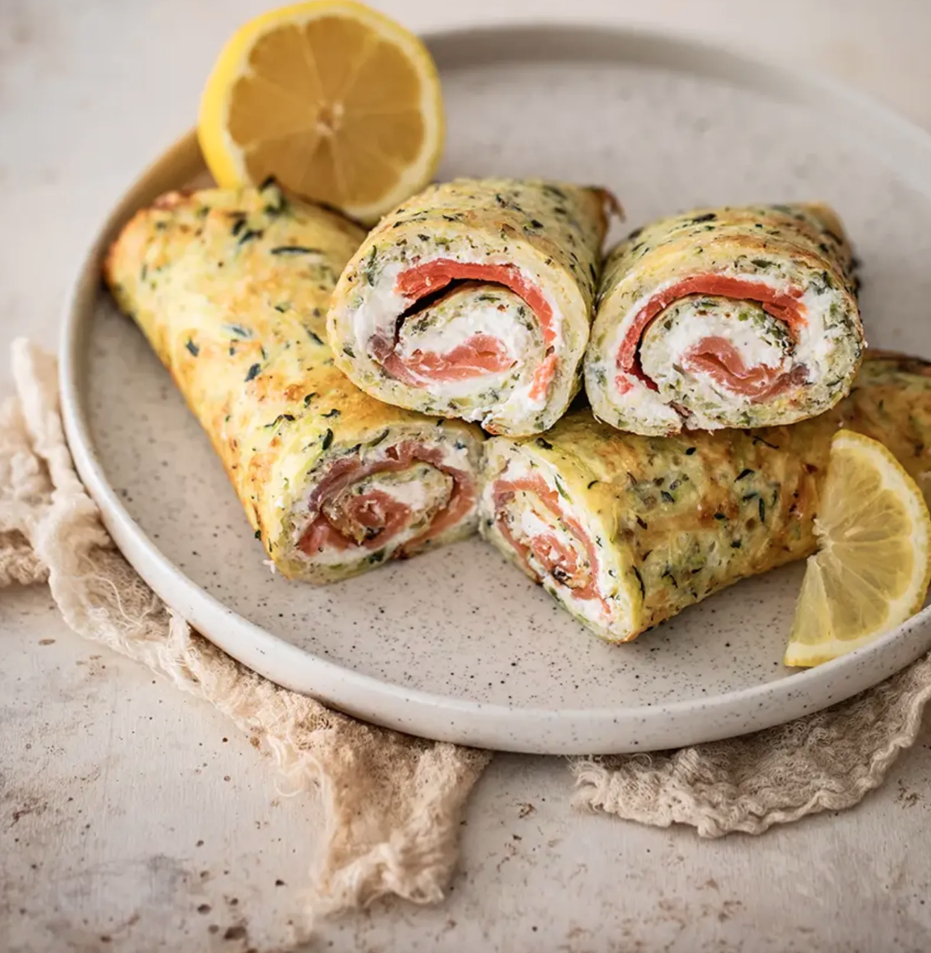 Wrap de courgette à la ricotta et saumon fumé