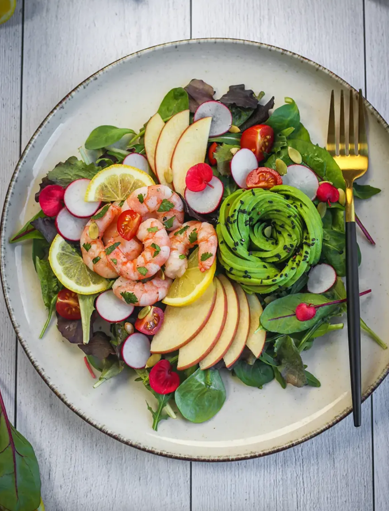 Salade fraîche pommes – crevettes